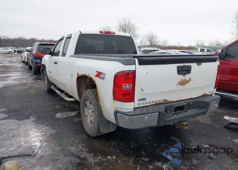 2010 Chevrolet Silverado 1500 Lt z USA, uszkodzony, nr VIN 1GCSKSE30AZ288469